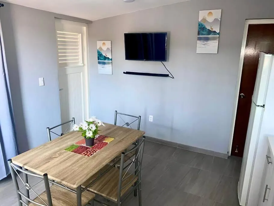 Cozy 1-Bedroom Apartment Close To City Center Willemstad